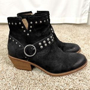 Sofft studded ankle boot Allene II size 8.5